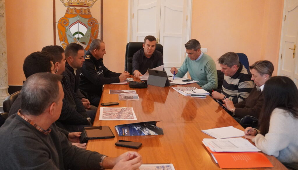 260210 Reunion coordinacion de obras scaled e1770727351883 - La Avenida Almería estará habilitada para el paso de las procesiones en la Semana Santa de Carboneras