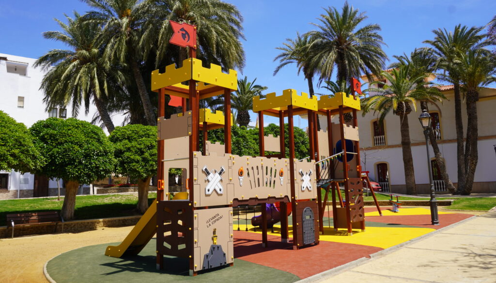 Foto nuevo parque infantil en Parque Andaluz scaled e1779363744926 - Carboneras estrena parques infantiles tras una inversión de más de 100.000 euros en la renovación de tres espacios