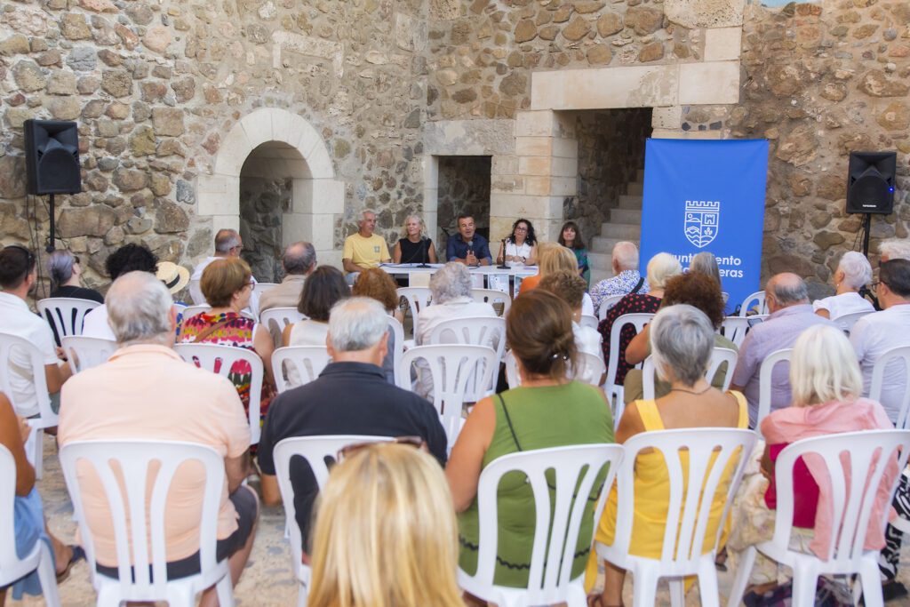 260915 Foto Presentacion Programa Escuela de Misterios - Carboneras al día